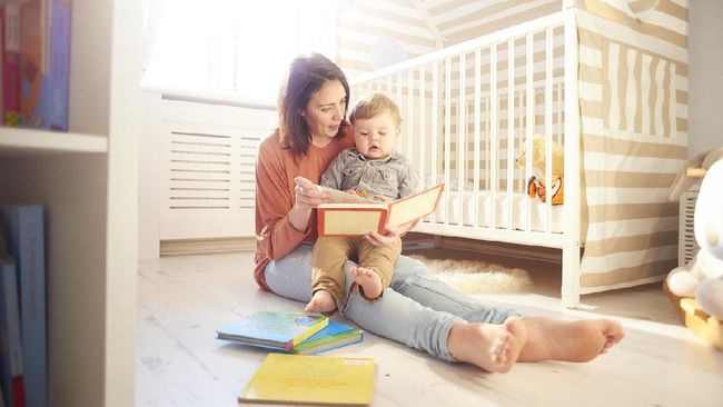 Manfaat Membacakan Buku Cerita Sebelum Anak Balita Mulai Tidur