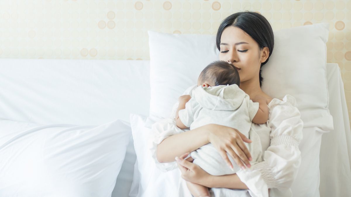 Tips Menjaga Kesehatan Mental Ibu Baru untuk Mencegah Baby Blues